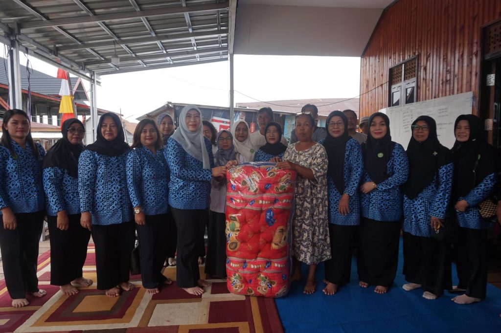 GOW Palangka Raya Bantu Korban Kebakaran, Salurkan Kasur untuk 23 KK